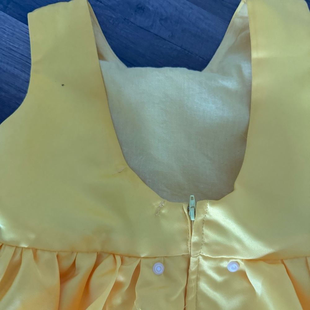 SHEIN Vibrant Yellow Fabric - Picture 6 of 9